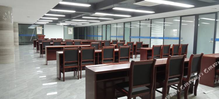 艺龙瑞云酒店(邯郸河北工程大学店)图片