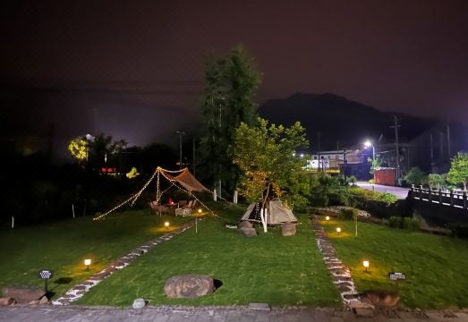 Longyinju Hostel Hotel Overview