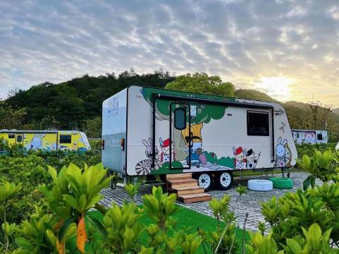 松兰山兰驿房车营地