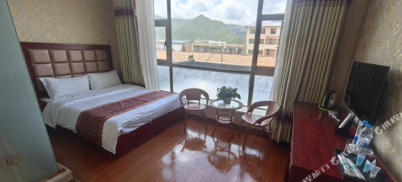 碌曲皓玥宾馆图片