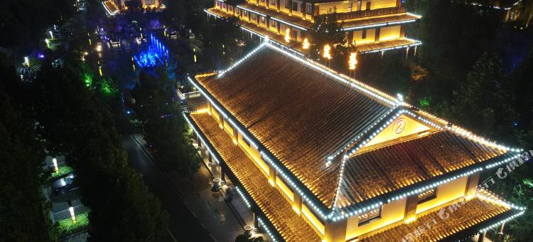 泰安墨玉瓷悦艺术酒店(泰山桃花峪登山口店)图片