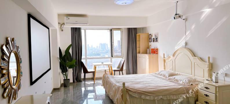 朵拉精品公寓(鞍山火车站万熹广场店)图片