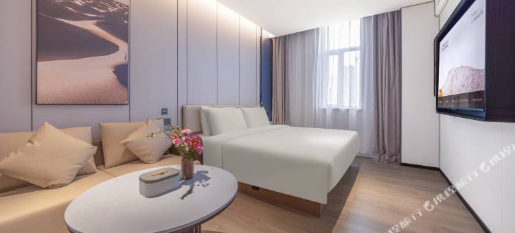 乌鲁木齐高铁站小绿谷公园亚朵酒店图片