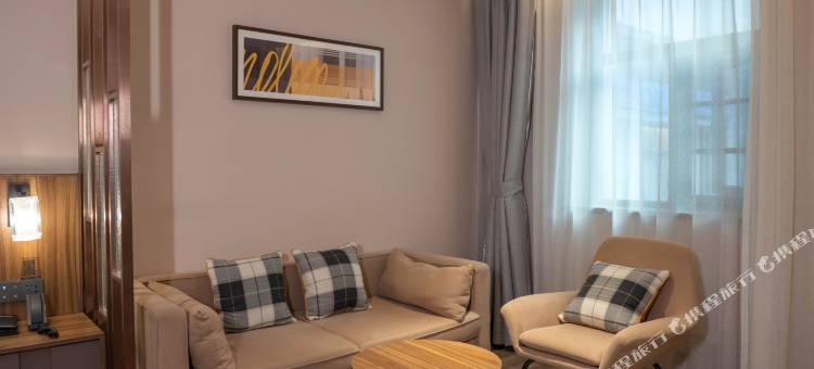 艺龙瑞云酒店(武汉汉口火车站地铁站店)图片