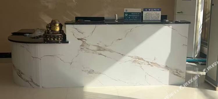 鸿泰雅居宾馆(镇平汽车站店)图片