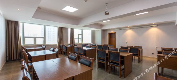 西宁华宿酒店(大新街夜市中心广场店)图片