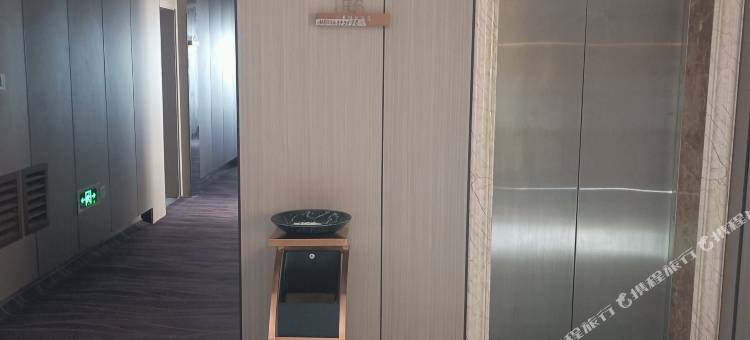 苏尼特右旗汇丰假日酒店图片