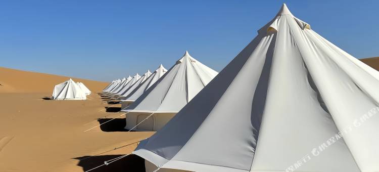 星星城堡沙漠露营酒店图片