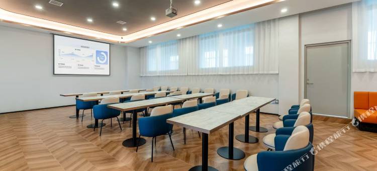 兰欧尚品酒店(宝鸡陇县关山大道店)图片