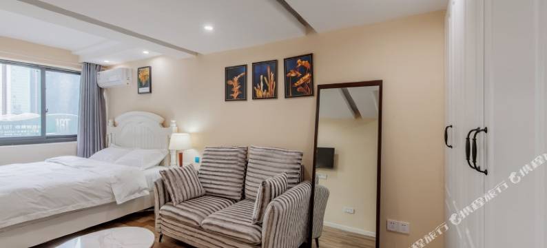 重庆楼下就是解放碑步行可到洪崖洞公寓图片