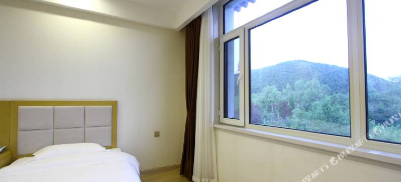 敦化六鼎山假日酒店图片