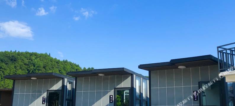 途塔云裳临湖民宿(黔东南丹寨万达小镇店)图片