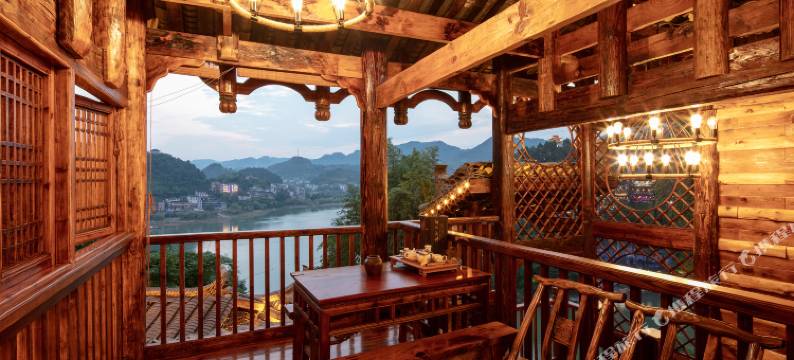 土司宣府(芙蓉镇大瀑布店)图片