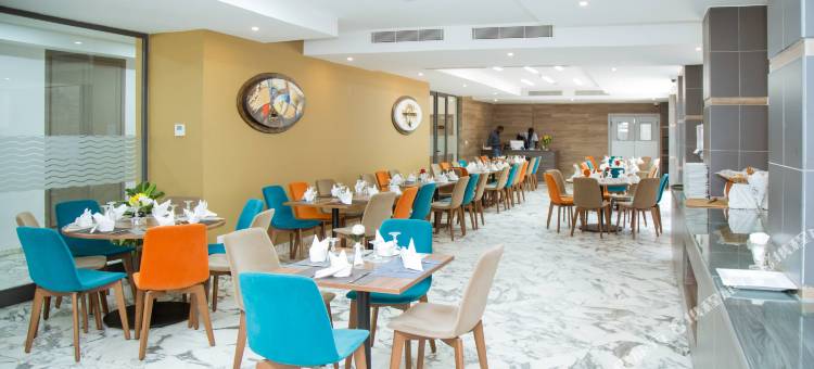 恩迪安布尔酒店与公寓(Le Ndiambour Hôtel et Résidence)图片