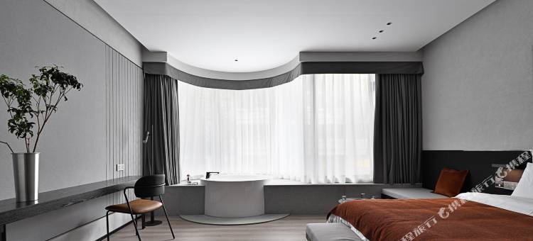 LIA力亚酒店(深圳前海宝安中心翻身地铁站店)图片