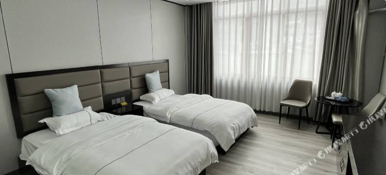 察雅辉腾大酒店图片