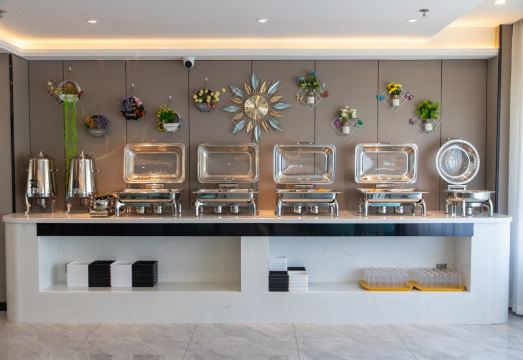 Tongyi Business Hotel Hotel Overview