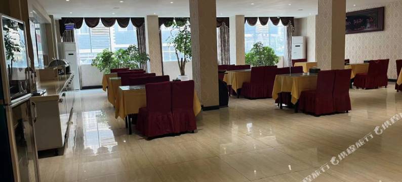 镇雄天成大酒店(镇雄街心花园店)图片