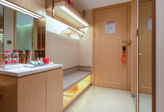 Vienna Hotel (Nanchang High-Speed Railway South Station) Hotel Overview