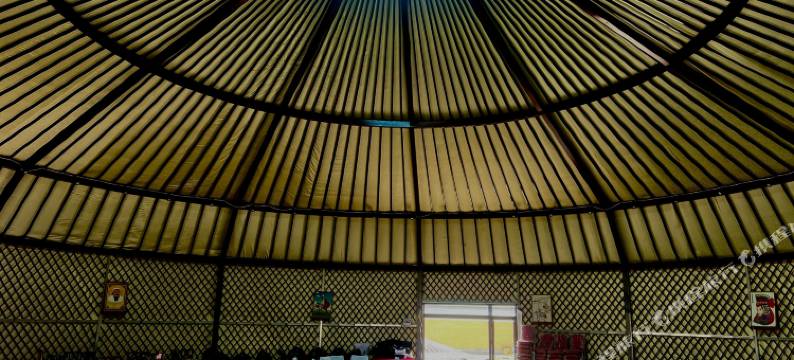 辉腾锡勒马术演艺小镇图片