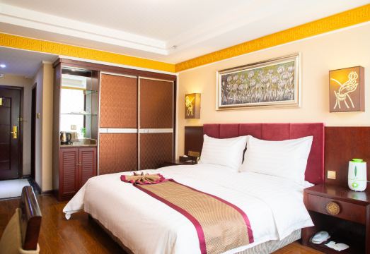 Zhuoni Convention Center Hotel Overview