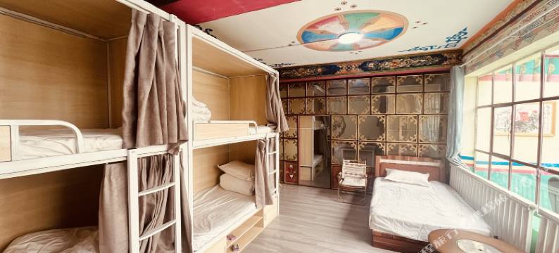 普兰云上民宿图片