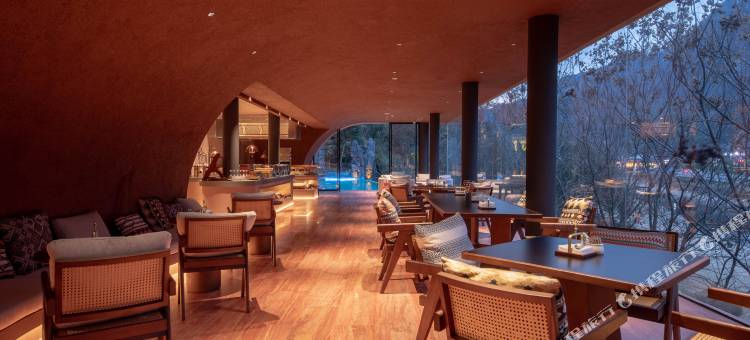 张家界栖石里洞穴民宿(张家界国家森林公园标志门店)图片