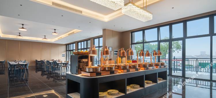 非繁云居酒店(肇庆西江明珠广场店)图片