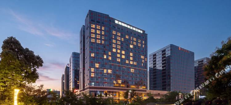 雲港国际·假日酒店(贵阳龙洞堡机场砂之船奥特莱斯店)图片