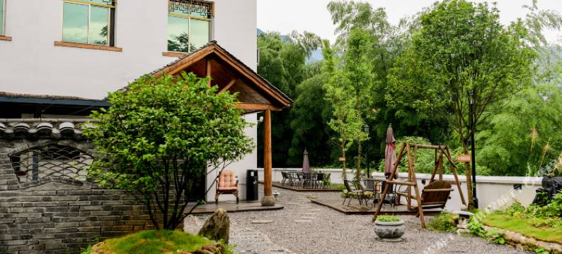 芸阁朴宿(武功山游客中心店)图片