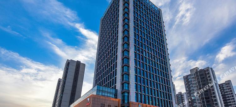 白玉兰酒店(邹平奥林匹克公园鹤伴四路店)图片