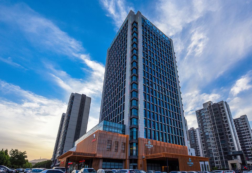 白玉兰酒店(邹平奥林匹克公园鹤伴四路店)外景图