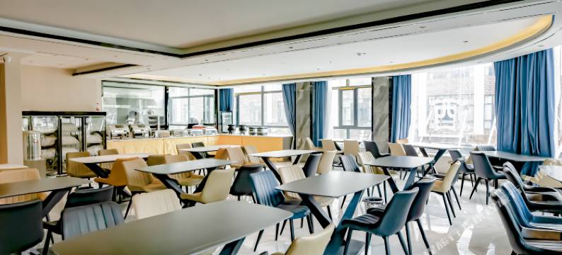 海西大柴旦守信凤之韵大酒店(翡翠步行街店)图片