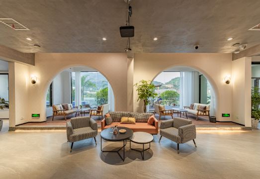 Hiking B&BHotel Overview