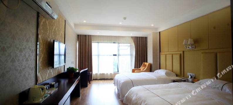 洪源假日酒店(百联奥特莱斯广场腾龙大道地铁站店)图片