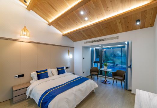 Xinchang Qianxi Hotel Hotel Overview