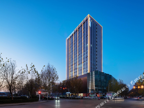 乔治莫兰迪酒店(枣庄西站薛城万达广场店)