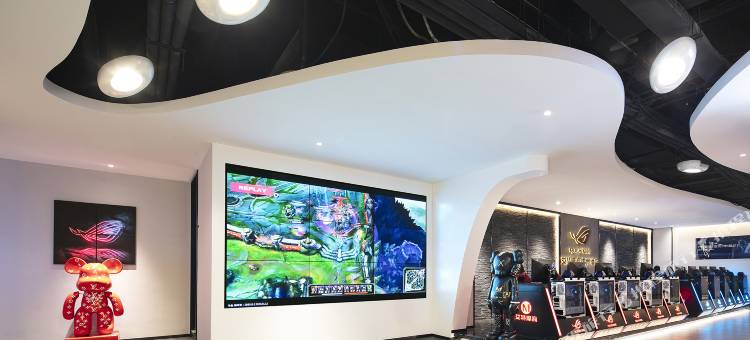艾特摩高电竞智能酒店(郑州金成时代广场姚砦聂庄地铁站店)图片