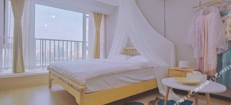 森秋里湖景影院公寓(武汉钟家村地铁站归元寺店)图片