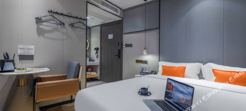 宁波青藤艺宿酒店(北仑弘基广场店)图片