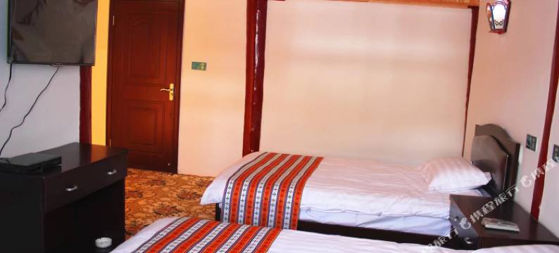 松潘卓旦尼仓客栈图片