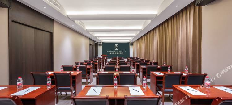 银座佳悦精选酒店(济南融创乐园奥特莱斯店)图片