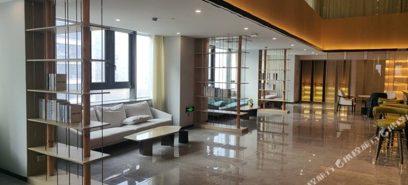 博语华庭酒店(长兴利时广场店)图片