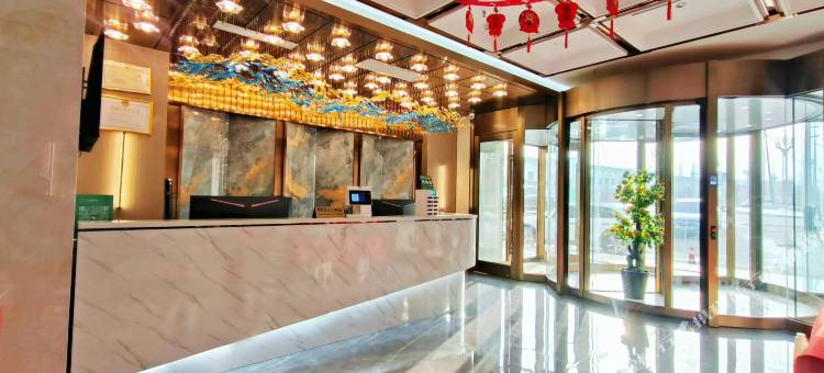 英龙国际酒店(化隆店)图片