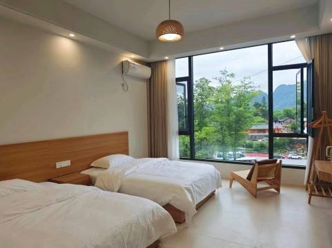 鹤峰山语小筑民宿(屏山峡谷景区店)