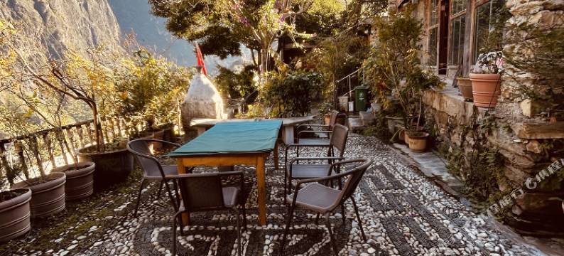 虎跳峡山泉客栈图片