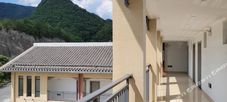 紫云居隐世度假茶园民宿(保康九路寨店)图片