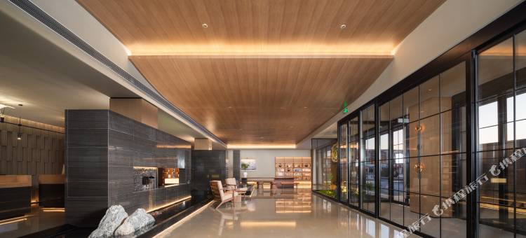 丹东火车站鸭绿江断桥亚朵酒店图片