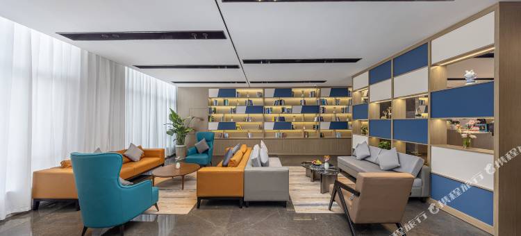 凯里亚德酒店(临沧佤山凤城玉龙湖公园店)图片