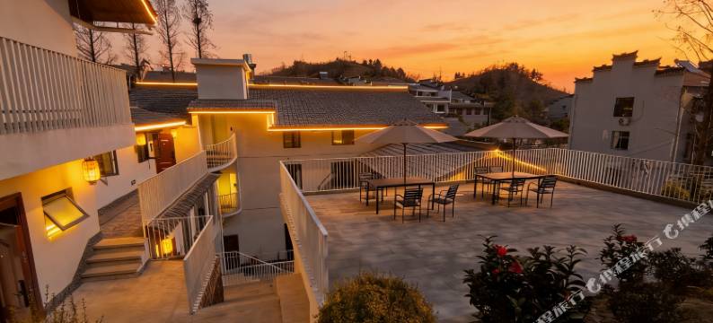 竹影山房·观山美宿·庭院(武当山景区店)图片